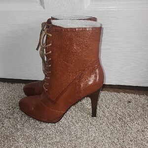 MARC FISHER COGNAC COLOR REAL LEATHER PLATFORM TIE UP BOOTIES SIZE 8.5 NWT